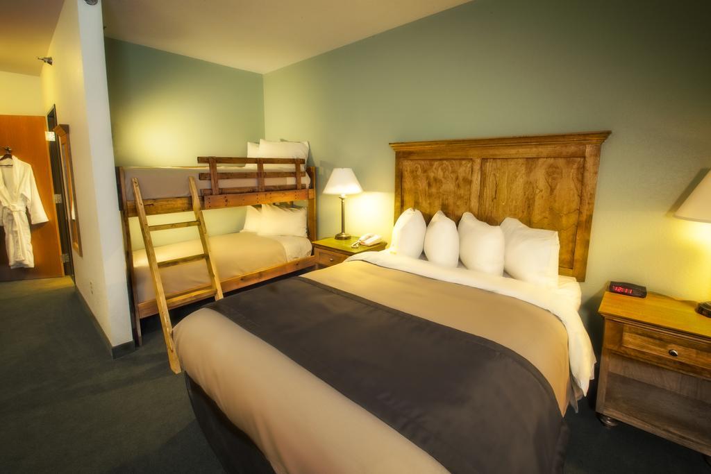 Junction Inn Suites & Conference Center Babbitt Bilik gambar